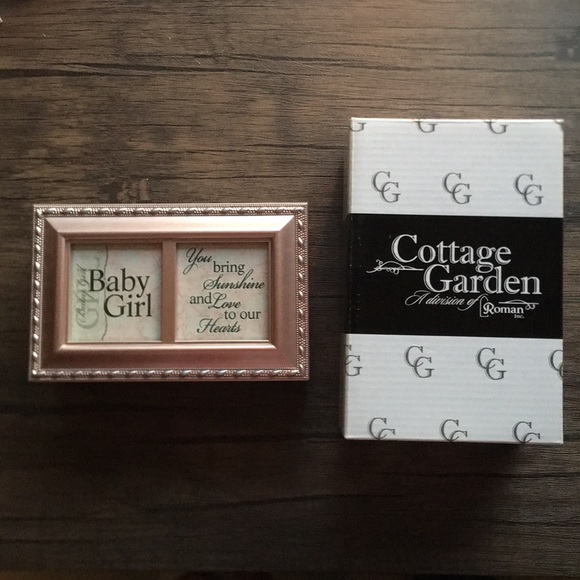 NEW Jewelry / Music Box in a Champagne Pink - Picture 2 of 6